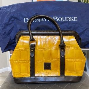 Beautiful yellow croc Dooney & Bourke bag